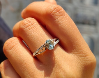Handgemaakte ovale aquamarijn sterlingzilveren ring – geboortesteen maart