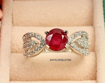 Anillo de aniversario de rubí rojo de corte redondo, anillo de rubí natural, anillo de plata de ley de piedra preciosa roja, piedra de nacimiento de julio, anillo de promesa hecho a mano para ella