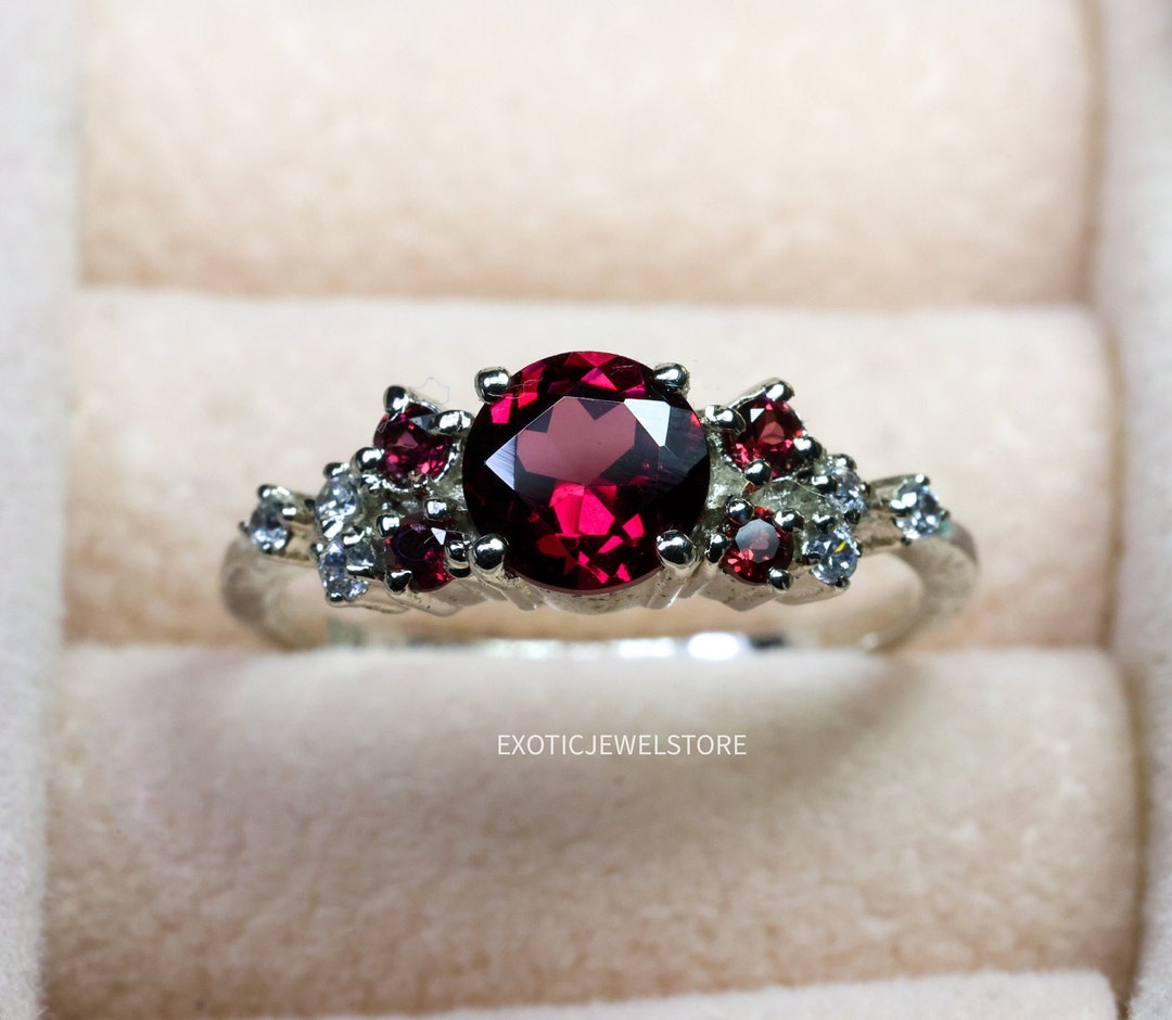 Blood Red Garnet Ring, Garnet Engagement Ring, Oval Cut Gemstone ...