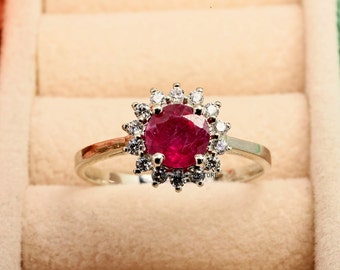 Anello Halo in argento sterling con rubino, pietra portafortuna di luglio, fatto a mano