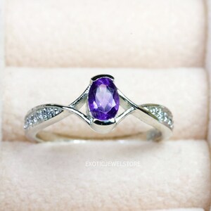 Purple Gemstone Engagement Ring for Women, Amethyst Silver Ring, Oval Cut Stone Promise Ring, February Birthstone Ring, Handmade Jewelry