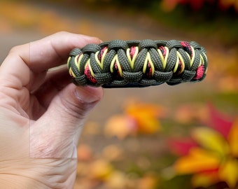 Paracord Bracelet with  Firestarter Clip | Cord Outdoor Armband | Unique Survival Wristband  | Best Patriotic Gift