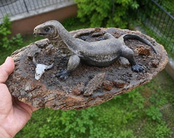 Komodo Dragon Sculpture, Handmade Reptile Figurine, OOAK Clay Art, Wildlife Decor