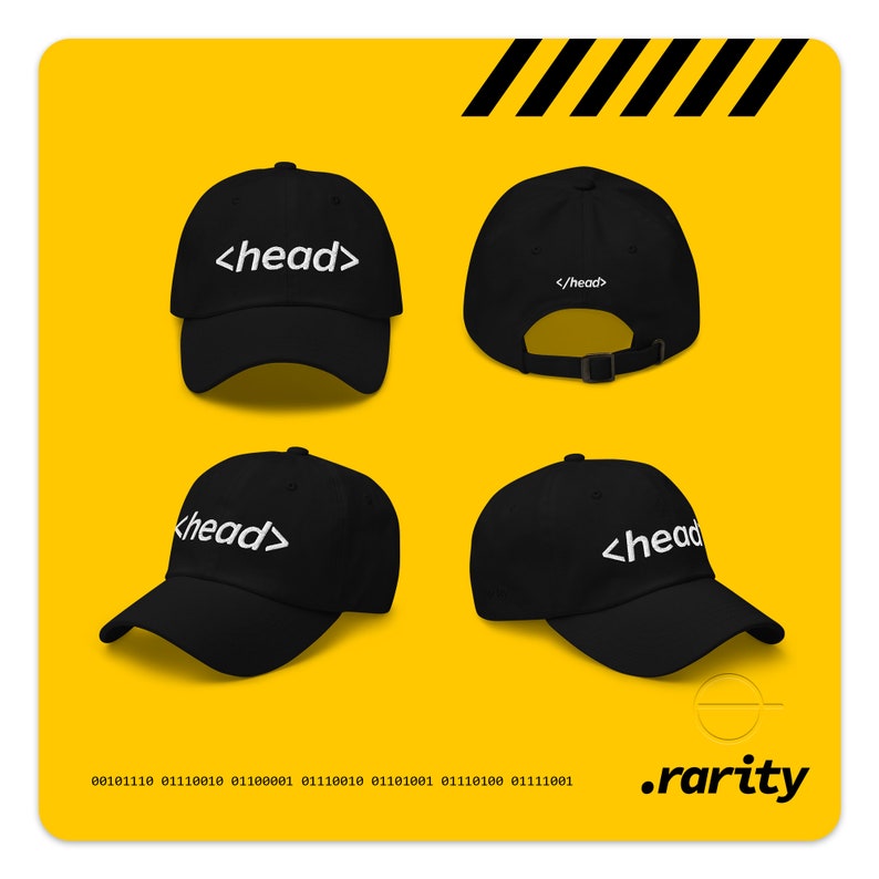 K&ouml;nnte beinhalten: Vier schwarze Baseballkappen mit wei&szlig;em Text, der "<head>" auf der Vorderseite lautet. Die Kappen sind in einem quadratischen Muster auf gelbem Hintergrund angeordnet.