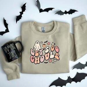 Halloween Sweatshirt, Halloween Sweater, Retro Halloween Sweater, Cute Halloween Sweatshirt, Womens Halloween Sweatshirt, Halloween Gift