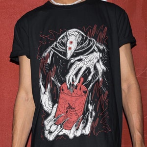 Creepy Manga Girl T-Shirt: Dark Anime Gothic Horror Tee