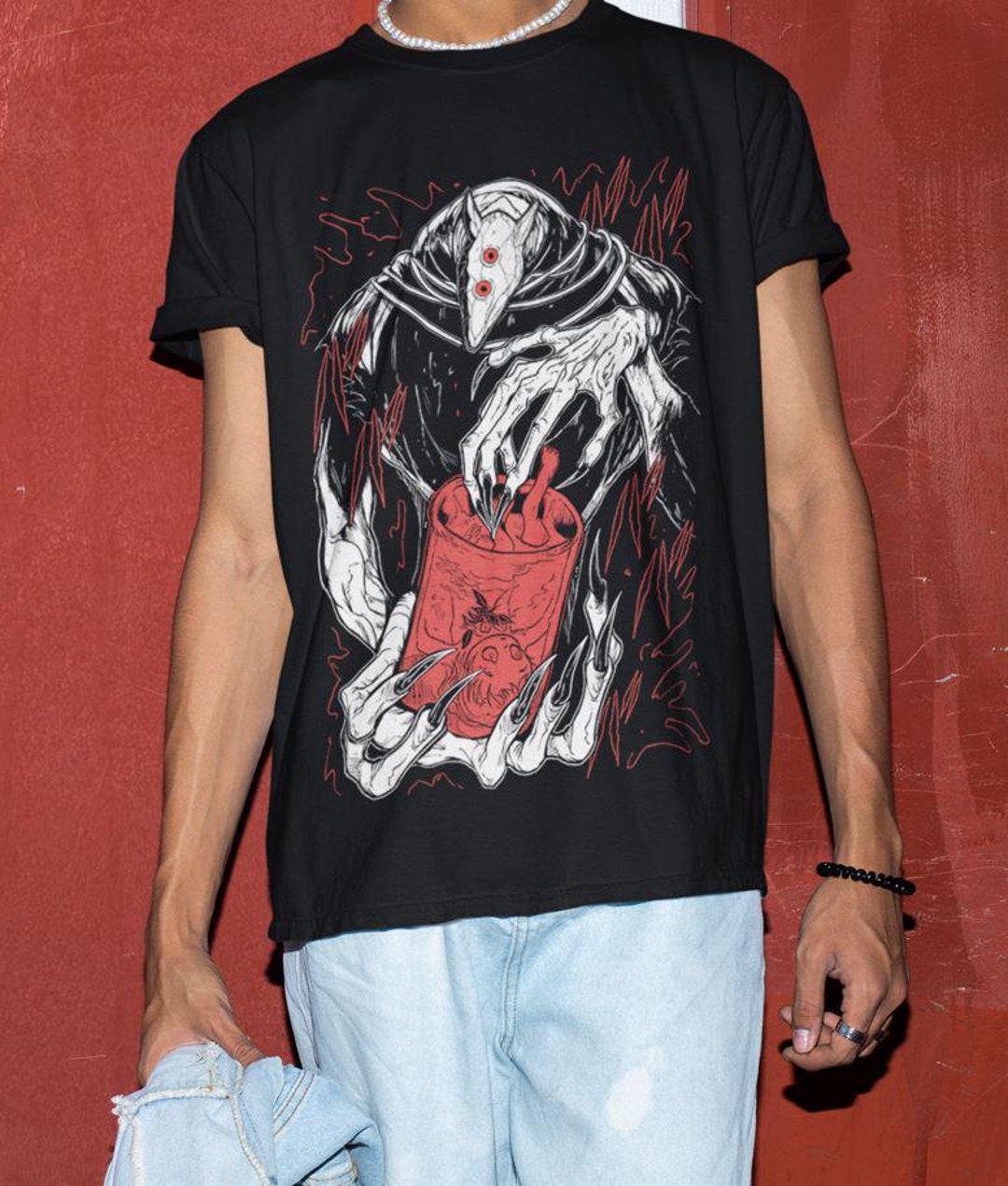 不気味なマンガガールTシャツ：ダークアニメゴシックホラーTシャツ
