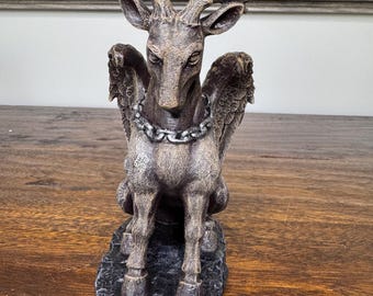 Brand NIB Stag Forest Gargoyle Figurine