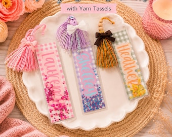 Personalized Shaker Bookmark, Custom Name Bookmark, Yarn Tassel Bookmark, Glitter Bookmark, Custom Bookmark, Handmade Bookmark, Bookmark