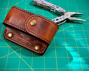 Leather multi tool holster, horizontal carry, easily removable without taking off your belt
