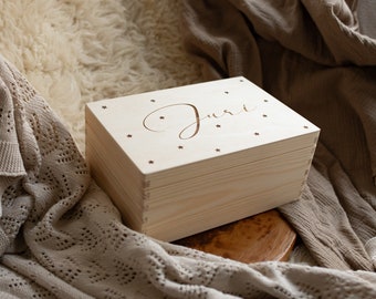 Boîte à souvenir en bois avec nom, date, petites toilets, cadeau de naissance personnalisé, Souvenir nouveau-né