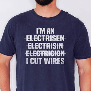 Funny Electrician T-Shirt: Silently Judging Your Wiring - Electrician Dad Gift