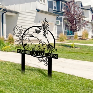 Custom Metal Outdoor Garden Stake, Costom Metal Yard Art, Personalized Metal Home Garden Sign, Personalized Metal Bird Sign With Stakes