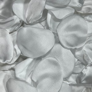 白い花びらのウェディングデコレーション、フラワーガールの花びら、白いウェディング通路の装飾、花びらのアイボリーのセレモニーデコレーション、ブライダルシャワーの紙吹雪