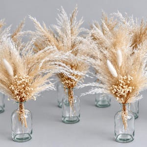 Centro de mesa bohemio mini ramo de boda seco eucalipto paniculata marfil pequeño centro de mesa de boda hierba de la Pampa beige colas de conejo blanco