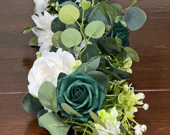White Green Garland Wedding Table Runner Emerald Green Aisle Arrangement Silver Dollar Eucalyptus Green Decoration Table Runner Greenery