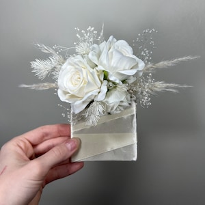 Boutonnière de poche mariage blanc marié boutonnière carré ivoire garçons d'honneur poche boutonnière mariage perle ivoire fleurs artificielles rustiques