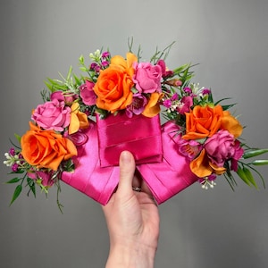 Hot Pink Orange Fickboutonnière Bröllop Fuchsia Brunt Orange Fyrkantig Brudgumsboutonnière Tropisk Strand Marskalkar Bal Konstgjorda Blommor