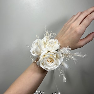 Wedding Corsage White Boho Wedding Wrist Corsage Bridesmaids Grandmother Corsage Mom Ivory Bridal Corsage Accessories Artificial Flower