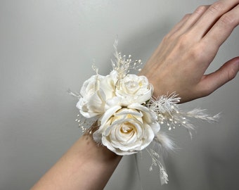 Wedding Corsage White Boho Wedding Wrist Corsage Bridesmaids Decor Corsage Ivory Corsage Accessories Artificial Flowers Baby Breath