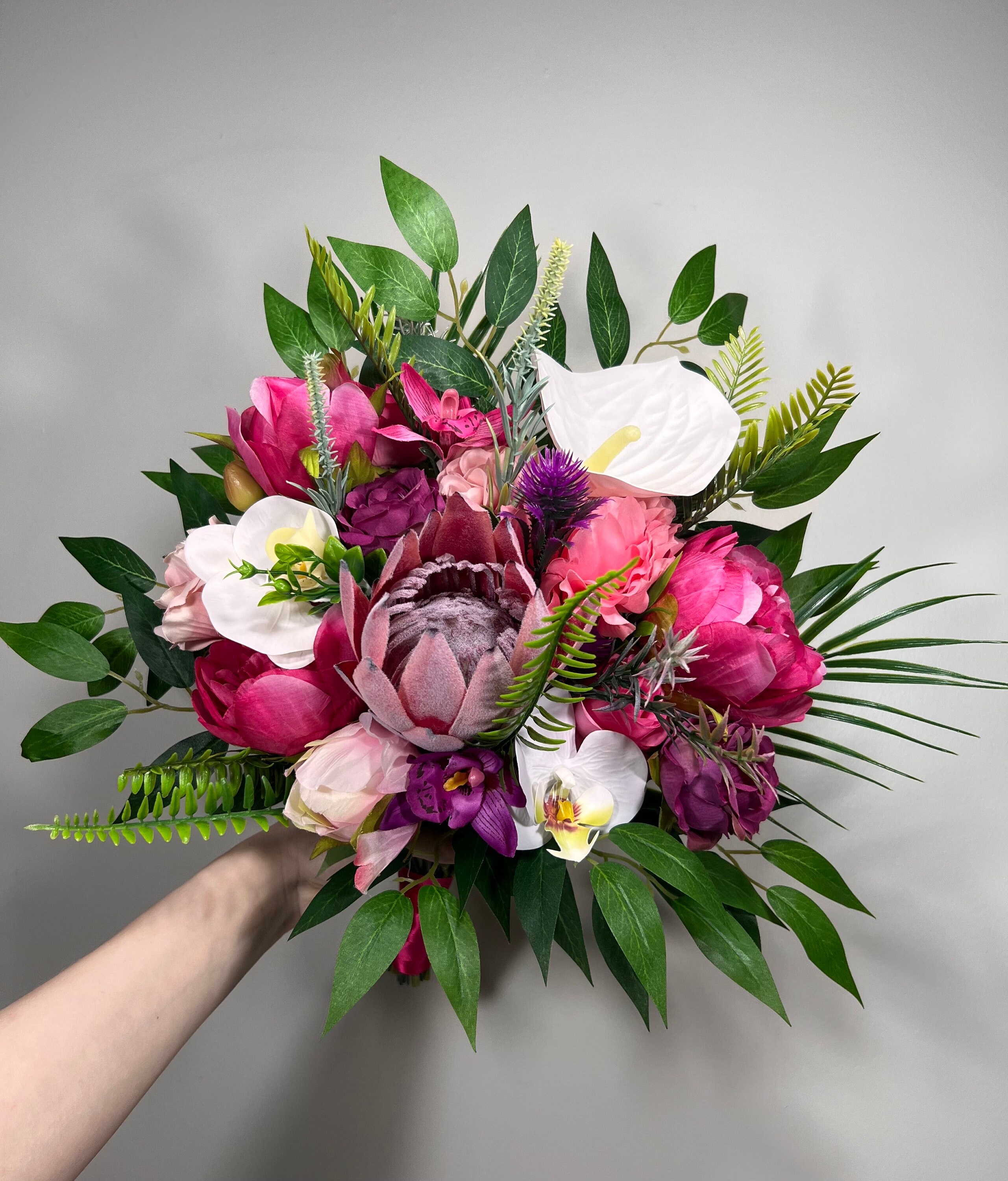 花束・アレンジメント more dark pink bouquet お誕生日に贈る