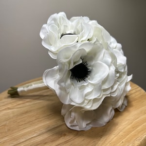 Wedding Bouquet Anemone White Bridal Anemone  Classic Wedding Bouquet Ivory Anemone Bridesmaids Decor Anemone Artificial Flower