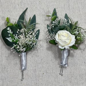 White Boutonniere Wedding Groom Baby Breath Groomsmen Boutonnière Ivory Eucalyptus White Rose Greenery Boutonniere Sage Artificial Flowers
