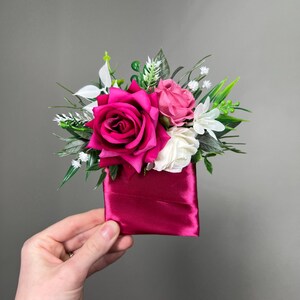 Hot Pink Fickboutonnière Bröllop Vit Fuchsia Brudgum Fyrkantig Boutonnière Marskalkar Magenta Djupt Rosa Bal Herrtillbehör Konstgjord
