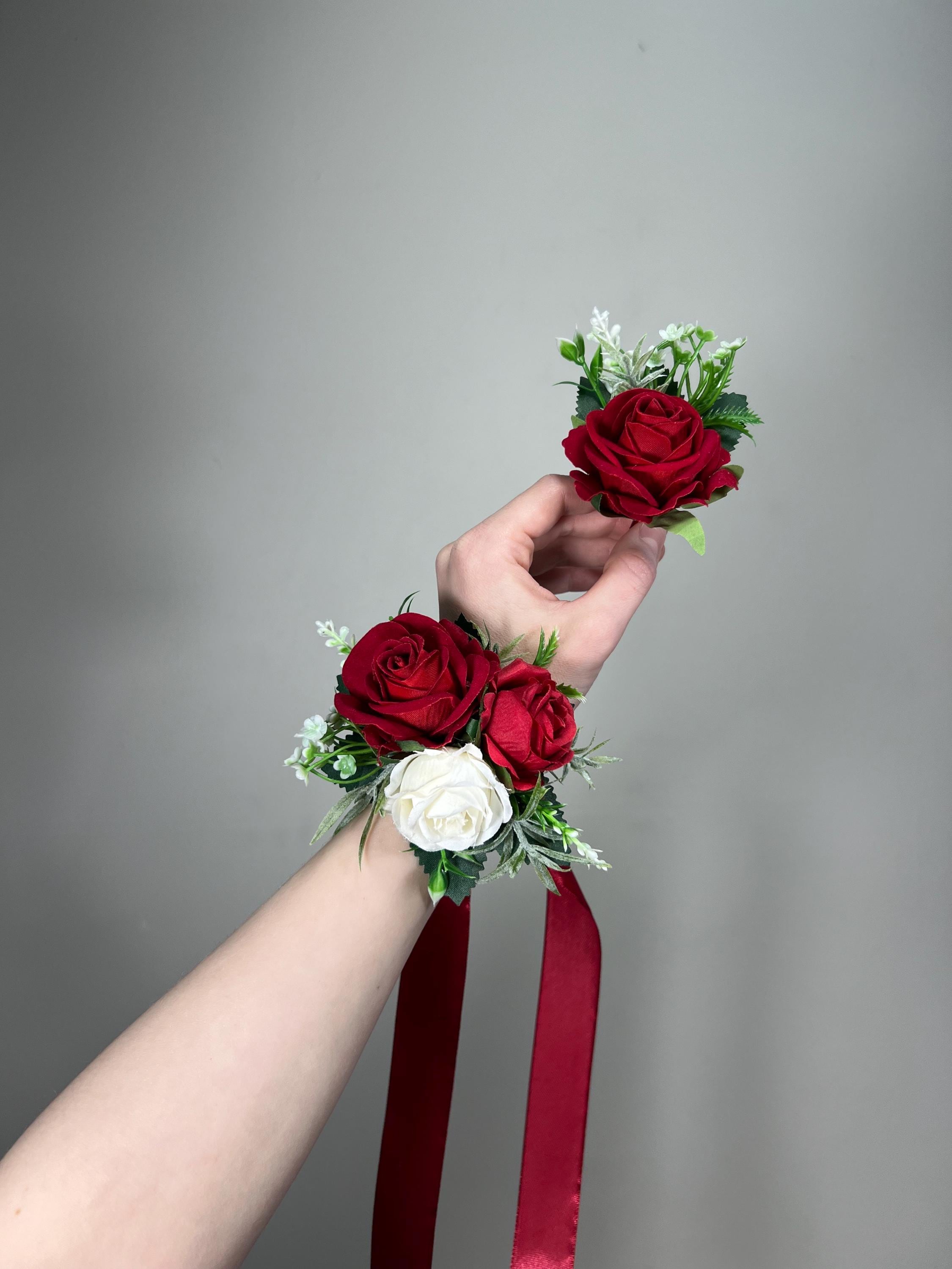 Fiori da polso corsage da sposa per sposa e sposo, fiori da polso per damigelle d'onore | IT