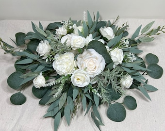 White Centerpiece Wedding Ivory Table Round Centerpiece White Circle Centerpiece Table Decor White Sweetheart White Eucalyptus Sage
