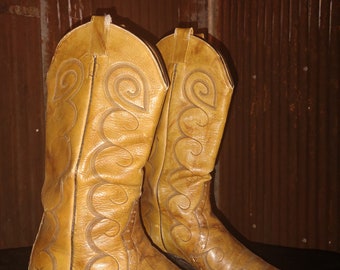 Vintage Laramie women's cowboy boot