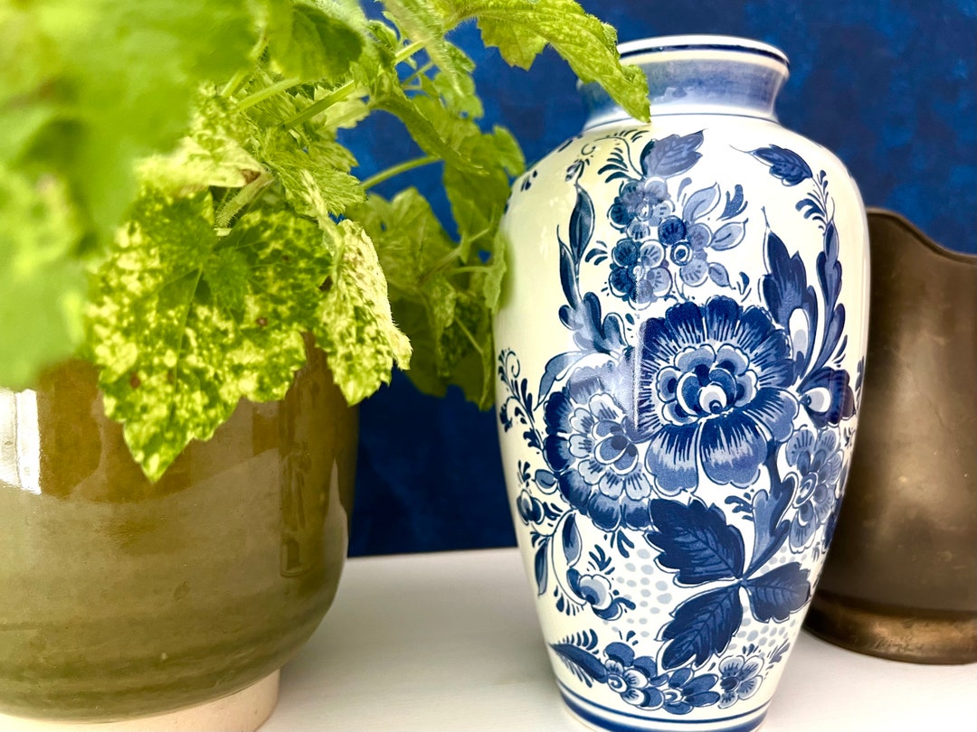 Beautiful Delft Blue Vase, Pottery Factory Astrid Gouda, Handcraft