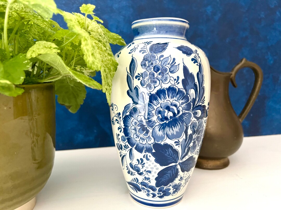 Beautiful Delft Blue Vase, Pottery Factory Astrid Gouda, Handcraft