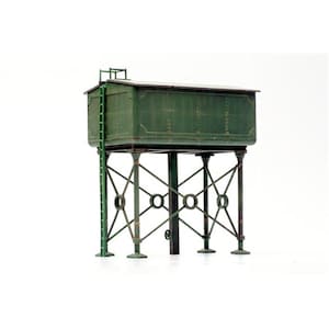 Water Tower (Dapol - Kitmaster) plastic model kit OO Gauge