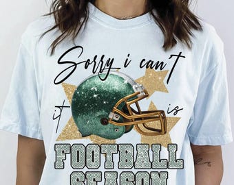 Tut mir leid, ich kann nicht, es ist Fußballsaison PNG, trendiger Retro Checker-Helm PNG, lustiges Fußball-Mama-Shirt PNG, Fußball-Saison Sublimationsdesign