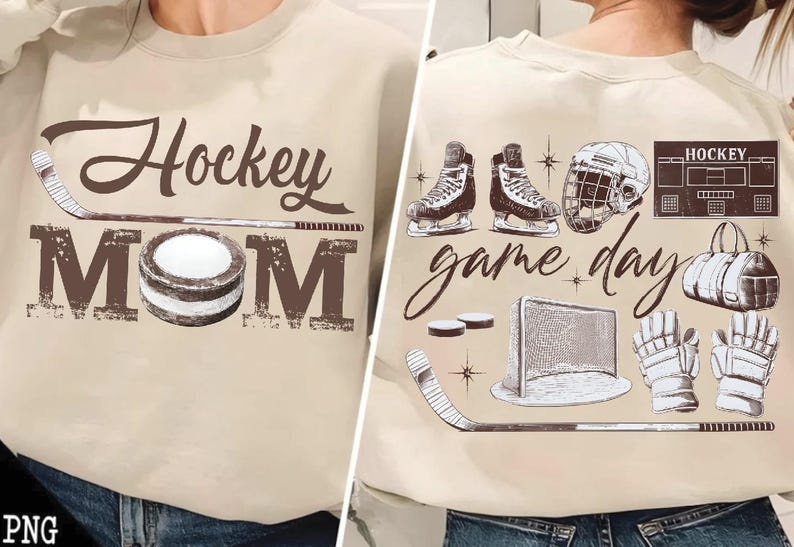 Puede incluir: Sudadera beige con texto marr&oacute;n y gr&aacute;ficos de hockey. La parte delantera presenta "Hockey Mom" con un palo y un disco de hockey. La parte trasera muestra patines, un casco y "game day" con equipamiento de hockey.