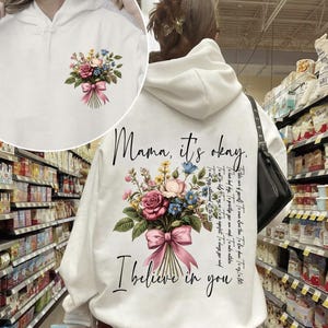 Mama It's Okay Png, Mama Inspiradora Png, Mama Coquette Png, Ela É Mãe Png, Mãe Retro Png, Mãe Groovy, Saúde Mental Png, Arquivo Digital