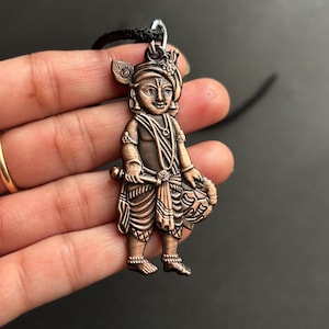Bal Krishna-hänge metall Baby Krishna andligt halsband hinduiska smycken