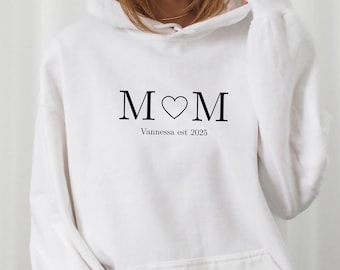 Mom T-shirt personalized with name and year, mom T-shirt gift, expectant mom announcement, Mother's Day, mother sweater