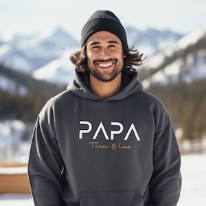 Papa Hoodie personalisiert mit Name, Vater T-Shirt Geschenk, werdender Papa Ankündigung, Vatertag, Cooles Papa Sweatshirt, bester Papa Bild 2
