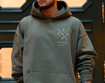 Gepersonaliseerde hoodie voor vader met naam en jaar, cadeau voor vader op t-shirt, aankondiging van aanstaande vader, Vaderdag, coole vadersweater