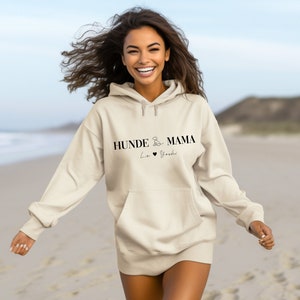 Personalisierter Hunde Mama Hoodie, T-Shirt mit Hundename, Hundebesitzer Geschenk mit Name, Haustier Liebhaber, Hunde Mama Pulli