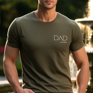 T-shirt papa personnalisé avec nom et année, cadeau à capuche père, annonce futur papa, fête des pères, sweat-shirt papa chiné marine image 4