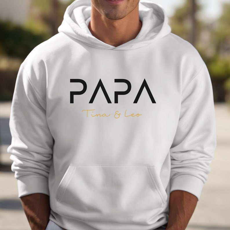 Papa T-Shirt personalisiert mit Name, Vater Hoodie Geschenk, werdender Papa Ankündigung, Vatertag, Cooles Papa Sweatshirt, bester Papa Bild 3