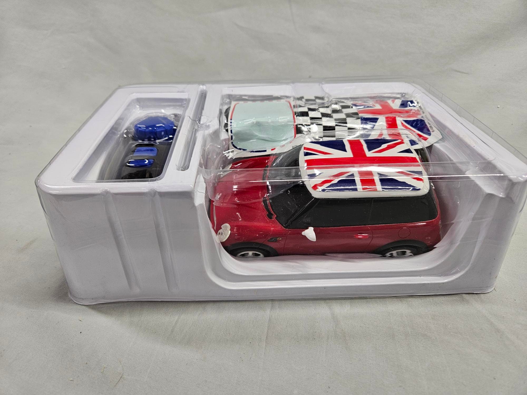 Collectible Nikko Mini Cooper RC 1:24 Scale, Mini Evolution