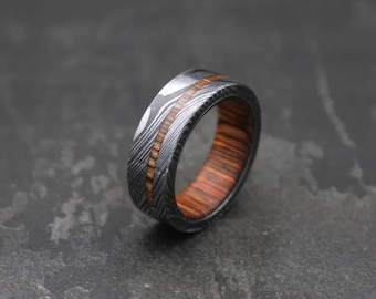 Handmade Damascus Steel Ring – Whiskey Barrel Wood Inlay, Men's Wedding Band
