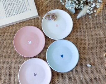 Petite coupelle cœur avec texte personnalisable, vide poche décoratif céramique, rangement bijoux, coupelle décorative, cadeau personnalisé