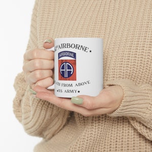 Tasse à café 82nd Airborne « Death From Above » de l'armée américaine, 11 oz et 15 oz - Sans BPA et sans plomb image 2
