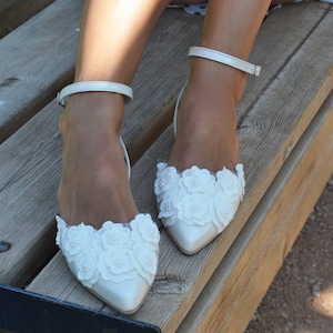 Leather Women&#39;s bridal shoes -Handmade IVORY leather flats -Wedding ballet pumps -D&#39;Orsay flats - Bridal lace shoes - Ballerina bridal shoes
