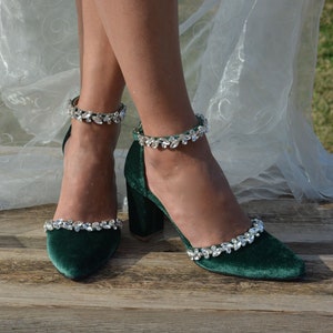 Emerald Green Velvet Block Heels, Velvet Shoes Heels, Dark Green Pumps, Crystal embellished Wedding shoes, Wedding Block Heels &#39;&#39;Narcissa&#39;&#39;